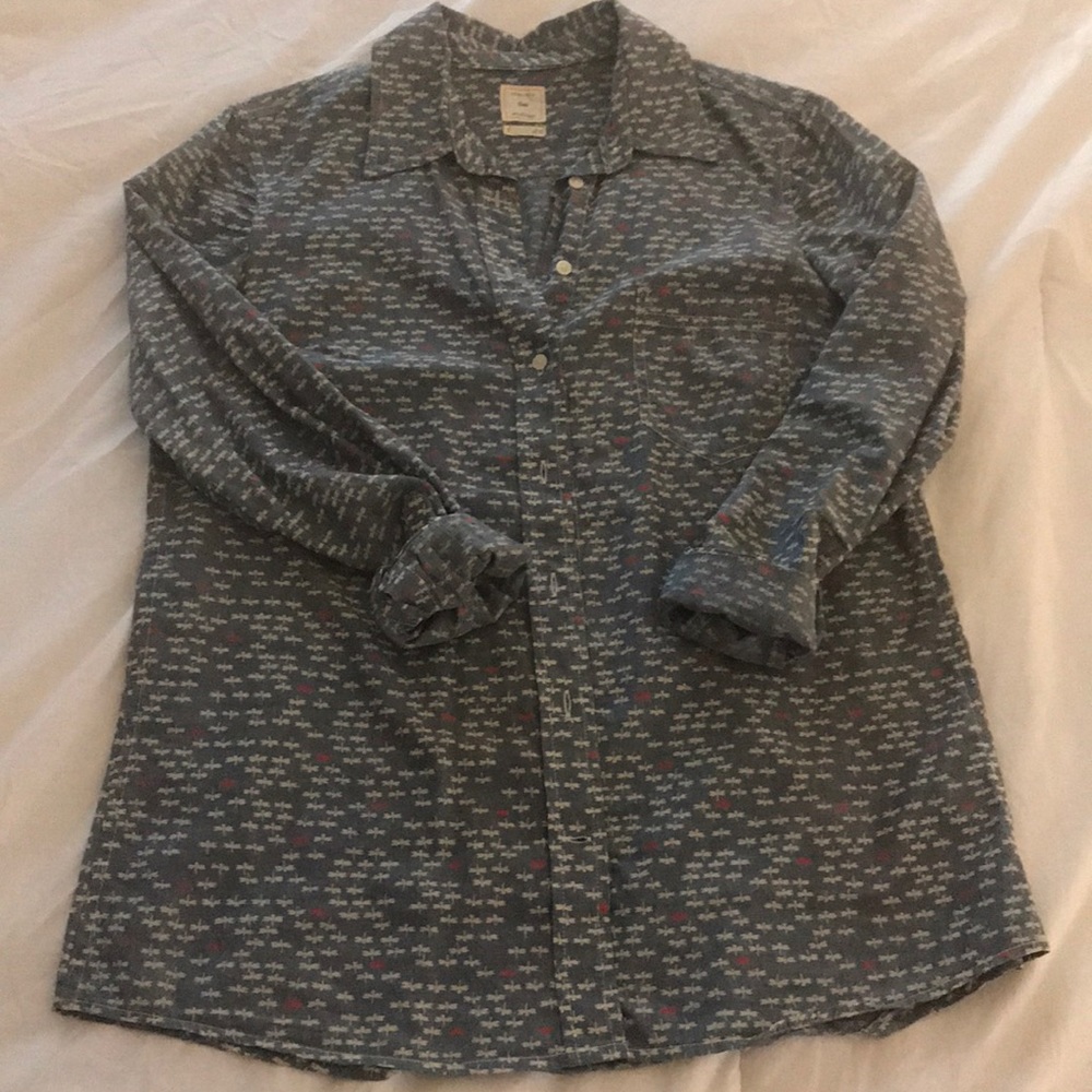 Gap Chambray Button down